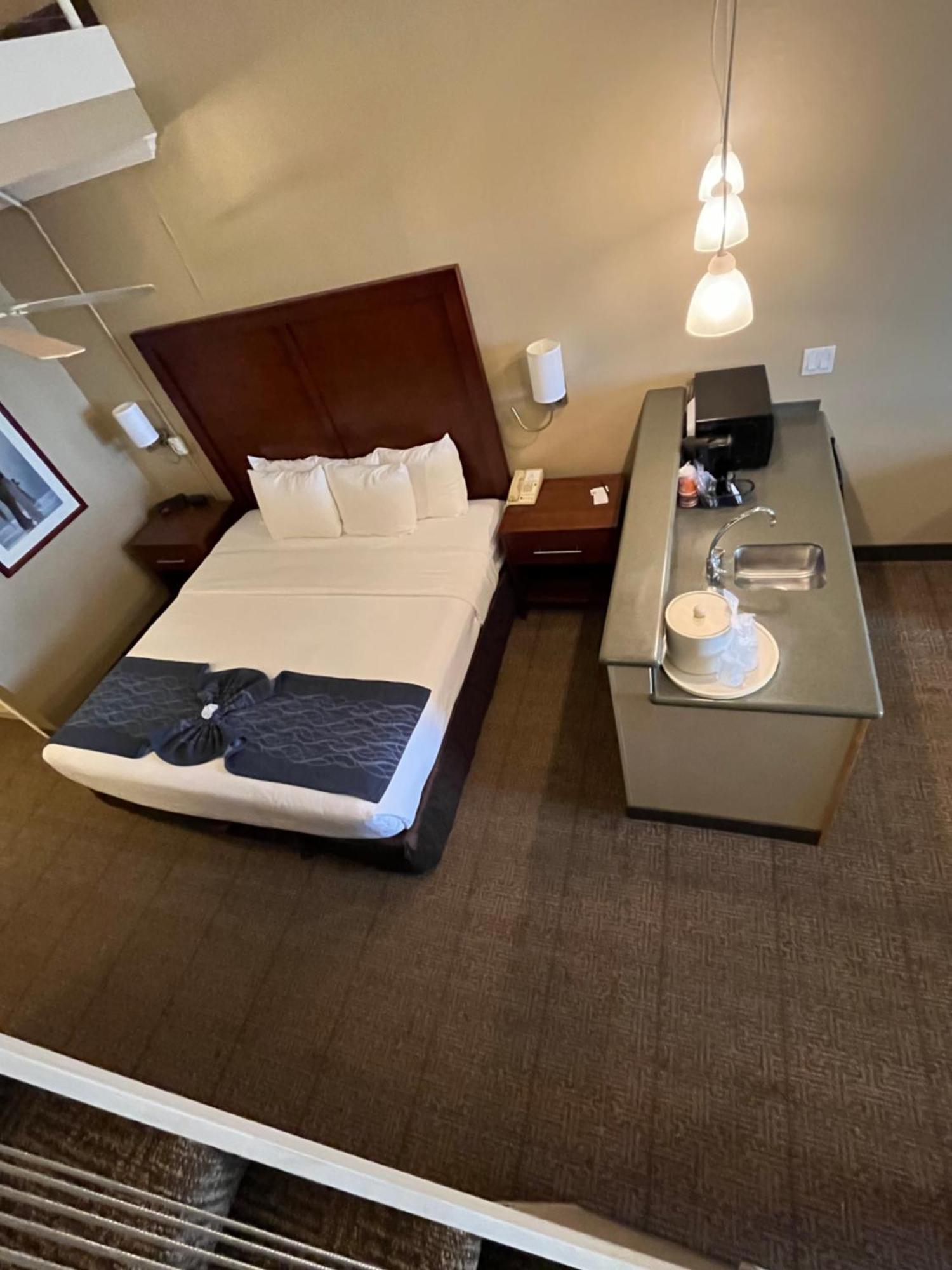 Comfort Inn & Suites Ocean Shores Bagian luar foto