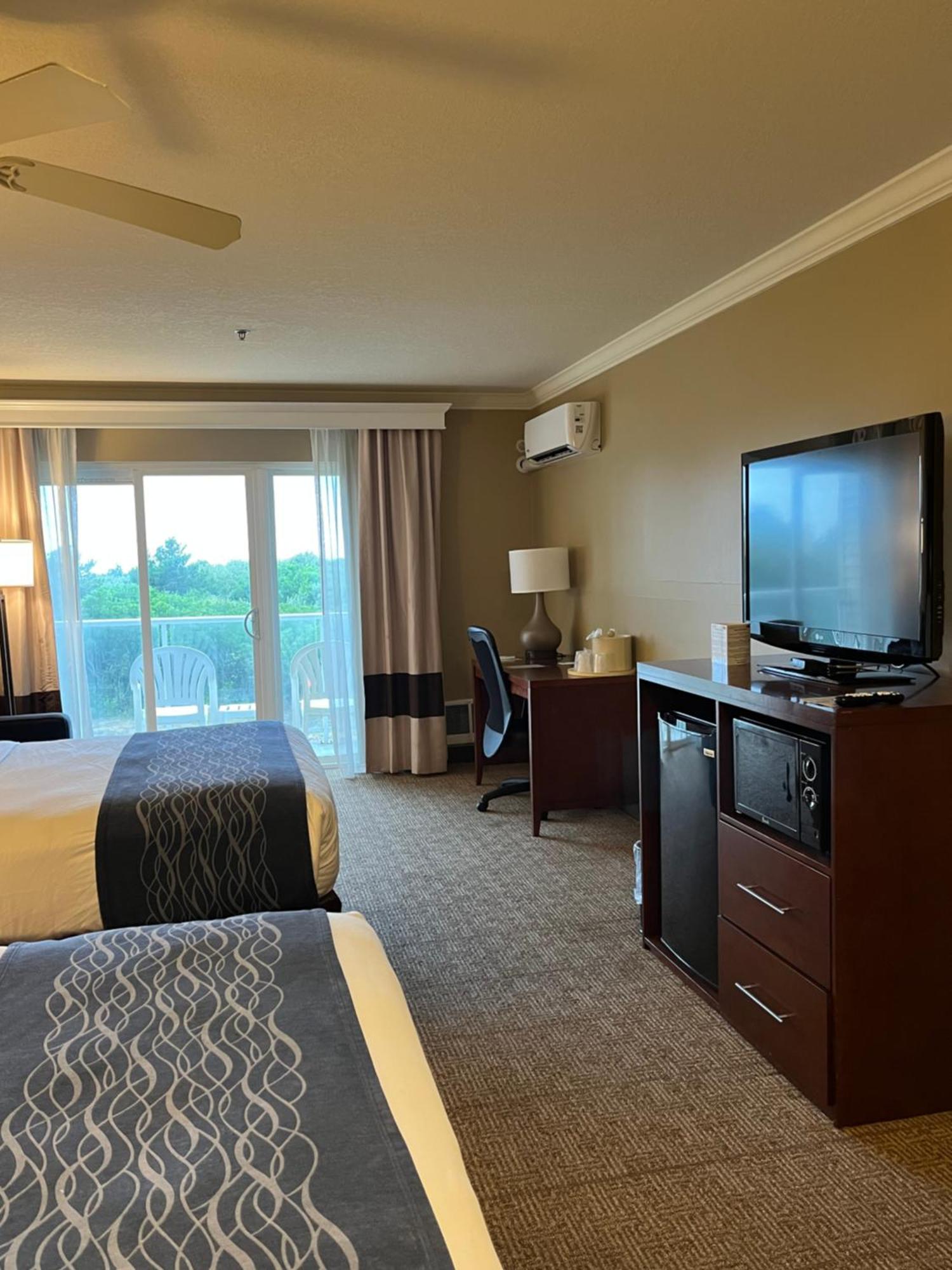 Comfort Inn & Suites Ocean Shores Bagian luar foto