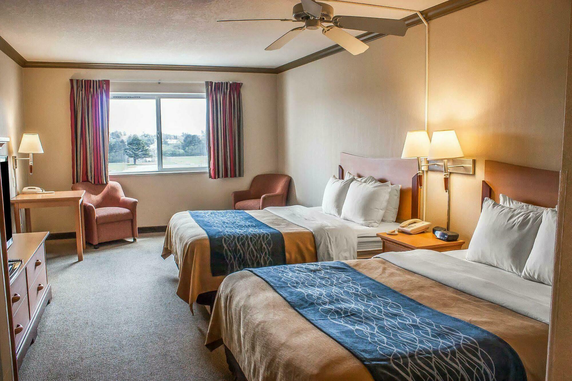 Comfort Inn & Suites Ocean Shores Bagian luar foto