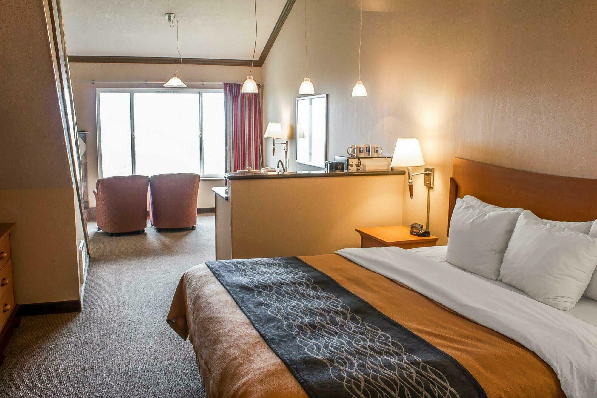Comfort Inn & Suites Ocean Shores Bagian luar foto